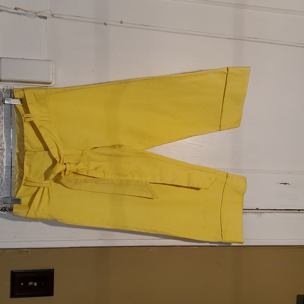 Soulmates VERY cute Yellow Capris